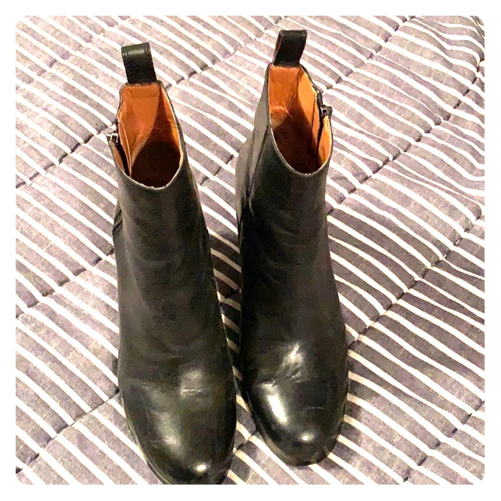 Gap Leather Boot (Black)